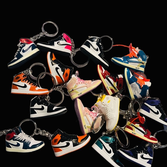 Mini Basketball Nike Air Jordan 3D Sneaker Keychain. - Picture 10 of 10